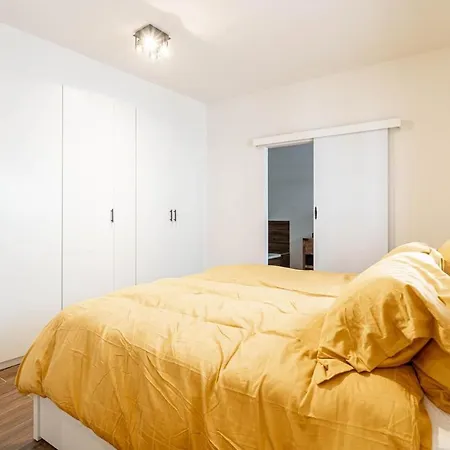 Townhouse San Cristobal * מארבלה